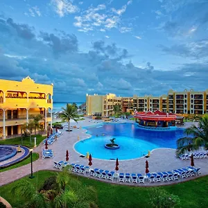 the-royal-haciendas-all-inclusive.quintano-roohotels.com/