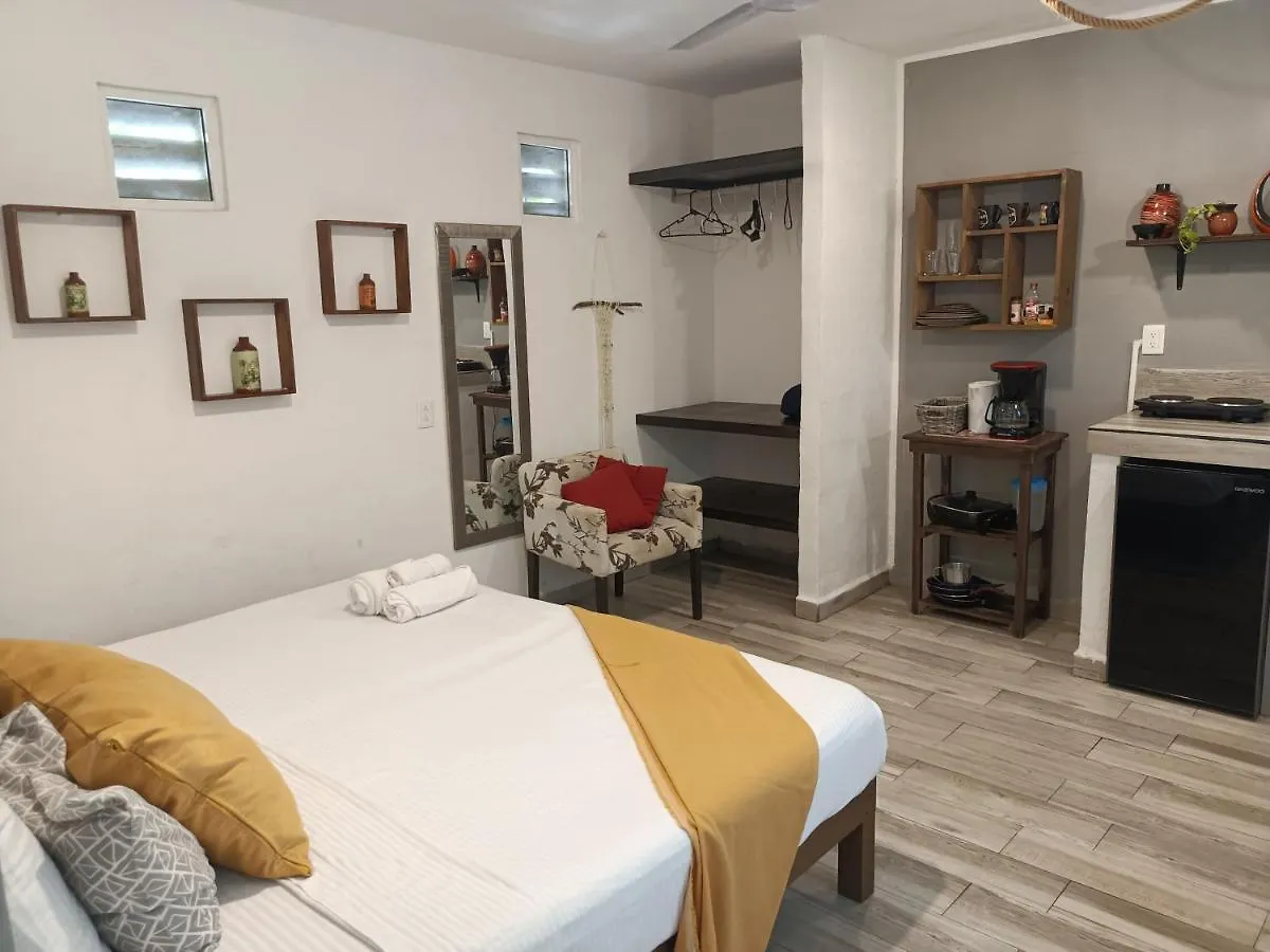 Kika Studios Playa del Carmen 3*,